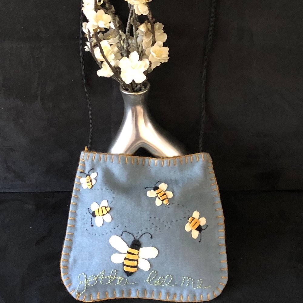 Gotta BEE me bag